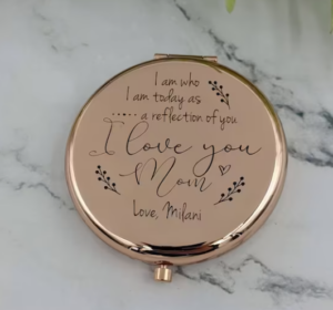How to sell custom gifts for moms this Mother's Day